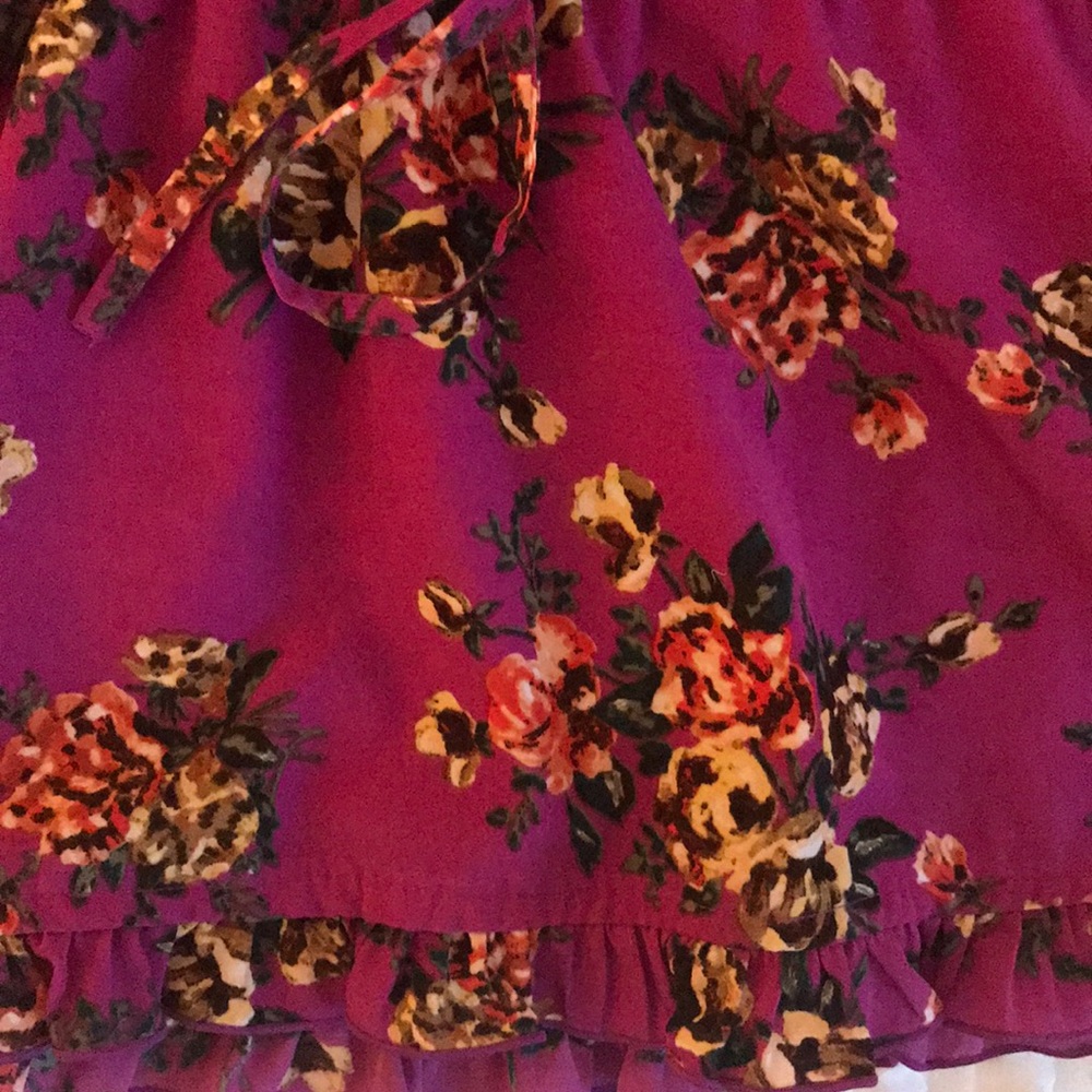 Flowery Ruffle Tank - Picture 3 of 3